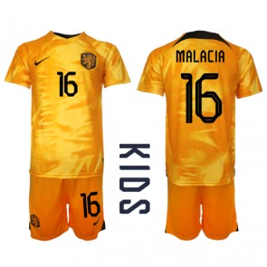 Holandsko Tyrell Malacia #16 Dětské Domácí dres komplet MS 2022 Krátký Rukáv (+ trenýrky)